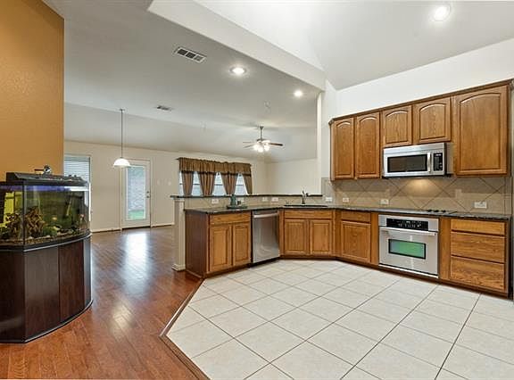 4th image of 2501 Flowing Springs Dr