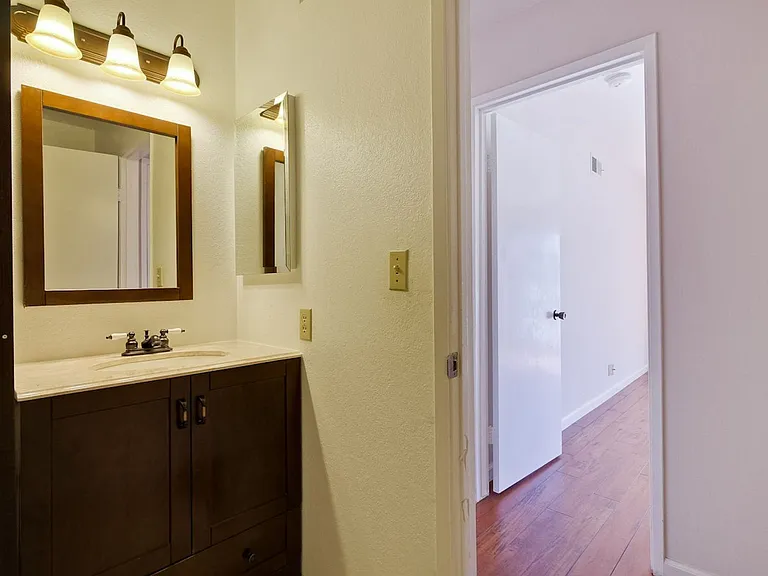 10995 Northseal Sq — Photo 32