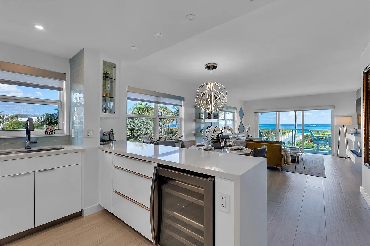 Building Photo - 1610 N Ocean Blvd #101