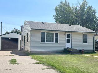 303 4th Ave E, Ray, ND 58849