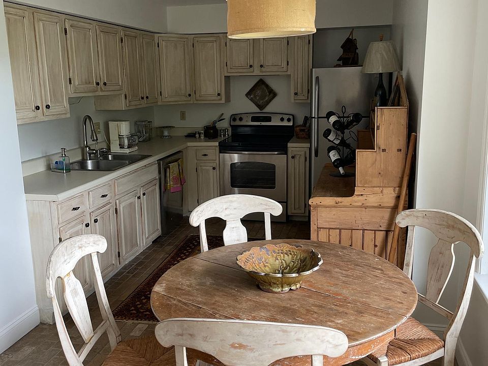 Kitchen/dining area