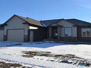 1321 W Waterstone Dr, Sioux Falls, SD 57108