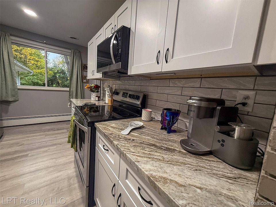 21600 Holly St, photo 17