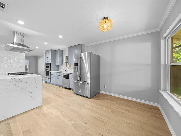 12408 Cedar Bend Dr — Photo 22