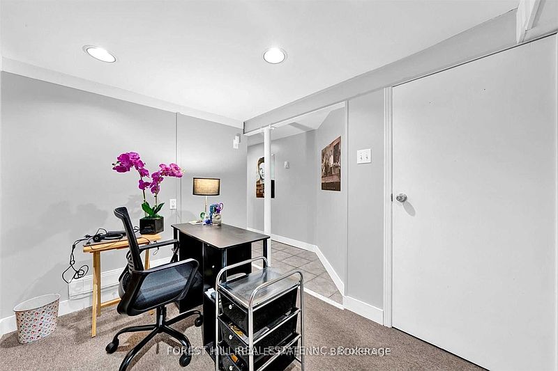 Toronto House for rent - 2 Bedrooms — photo 9