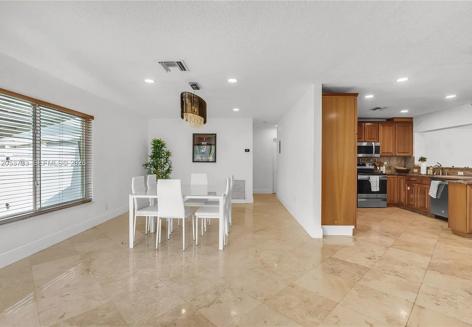 Middle River Manor — Photo 2