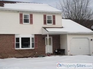 1775 Acorn Dr, Sinking Spring, PA 19608