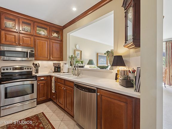 5th image of 2692 Stone Cir Unit 205