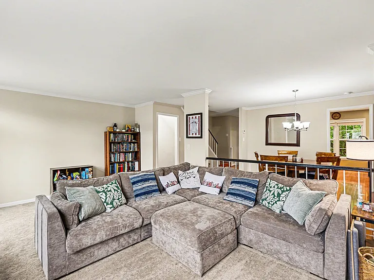 7468 Brighouse Ct — Photo 5