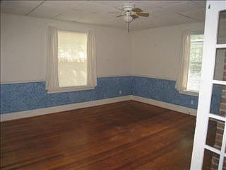 4th image of 71 E Davis St