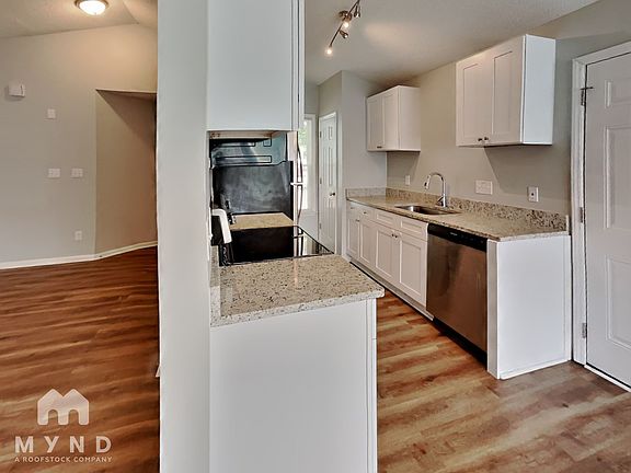 3rd image of 2209 Maybrook Dr