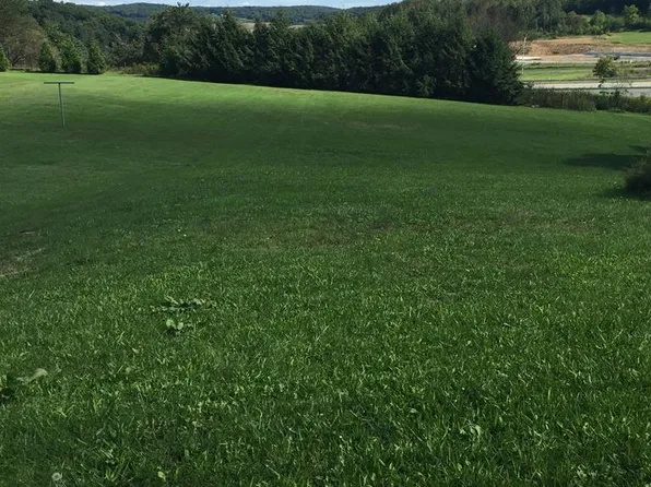 Pine St, Davidsville, PA 15928