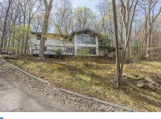 3220 Sawmill Rd, Newtown Square, PA 19073
