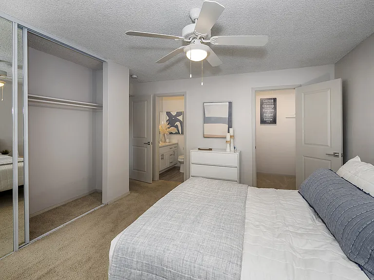 Pinecrest Apartments — Photo 9