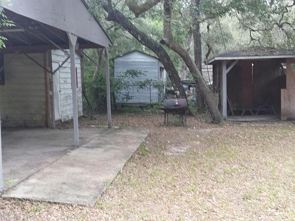 3rd image of 17343 NE 37th St