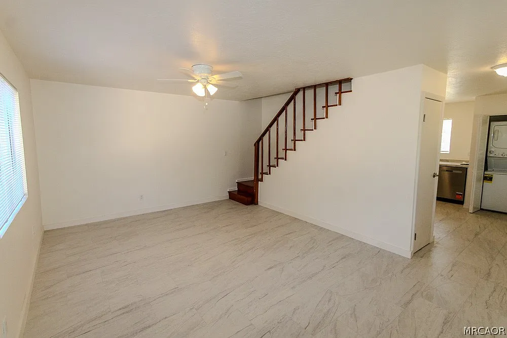 2 bed, 1.0 bath, 840 sqft, $1,800 — Photo 2