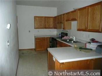 2nd image of 659 Roundhouse St