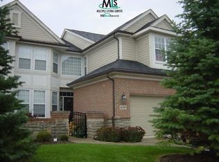 4028 Summerfield Dr #1, Troy, MI 48085