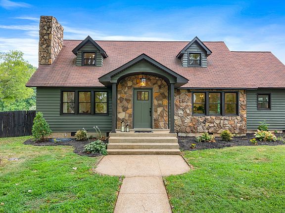 2nd image of 2025 Crossfield Dr