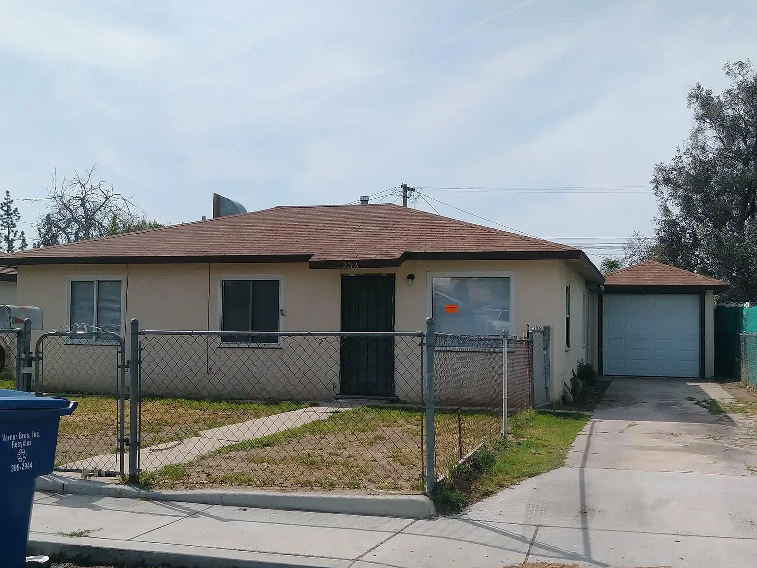 233 E Belle Ave photo 1