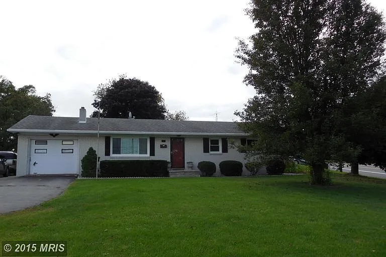 165 Williamson Ave photo 1