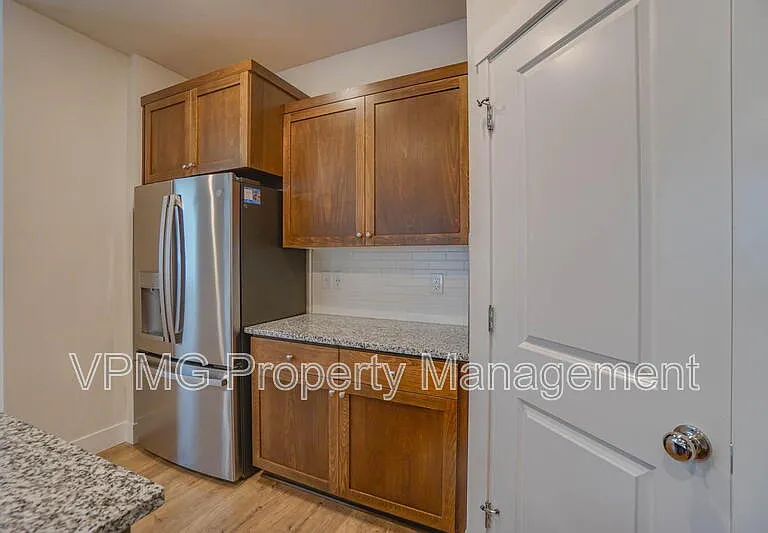 6921 NE 16th Ave — Photo 14