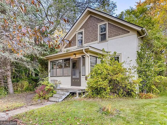 2nd image of 227 Ivy Ave W
