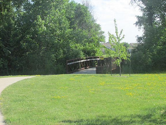 Can access the High Trestle Trail path.