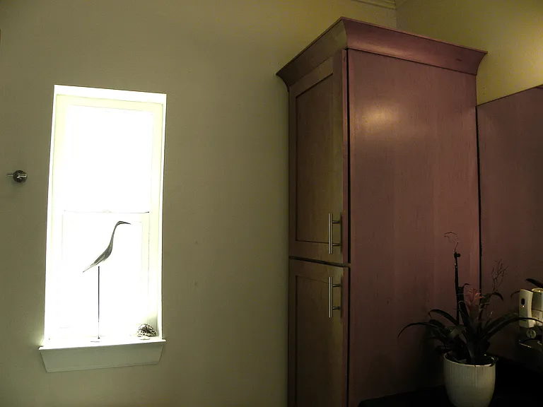 2nd Floor Front Master Bathroom - Egret keeping watch!