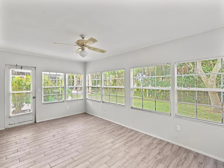 1868 Sixty Oaks Ln — Photo 5