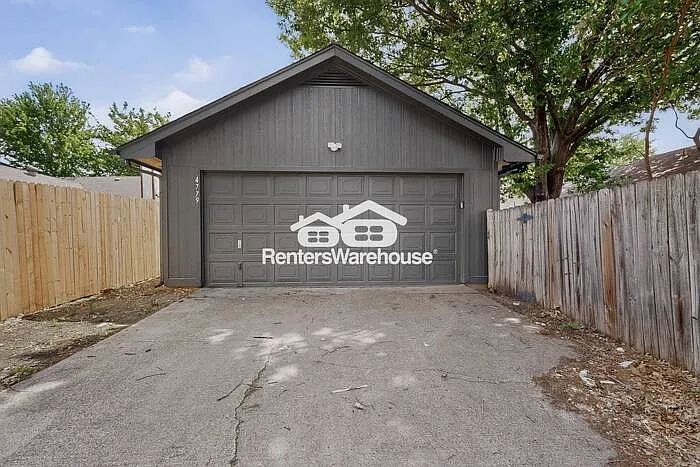 4779 Wineberry Dr — Photo 34