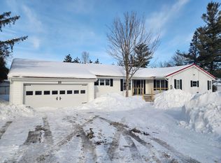 18 Maple St, Norfolk, NY 13667