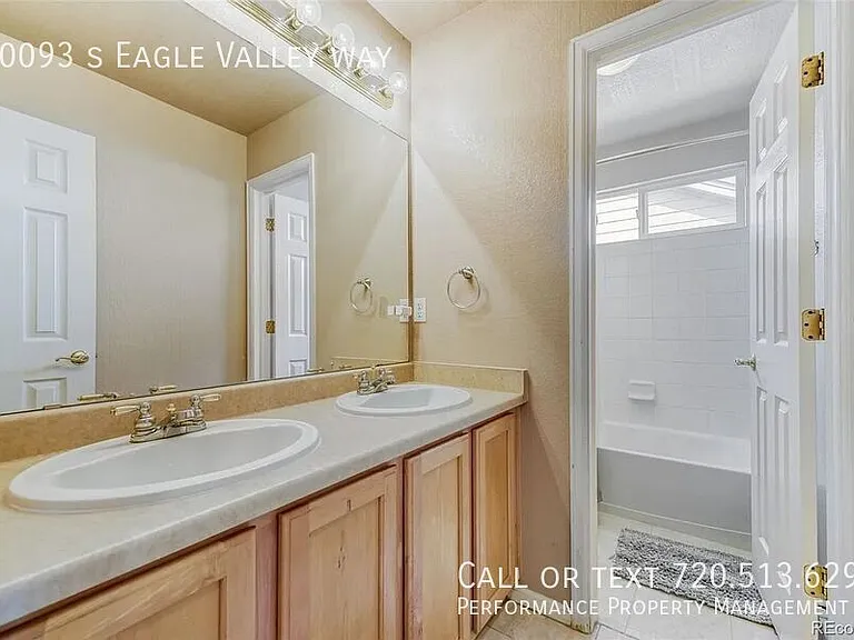 10093 Eagle Valley Way — Photo 21