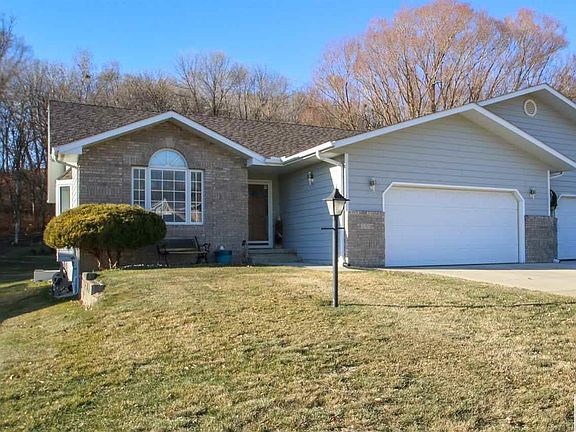 2nd image of 3339 Glen Oaks Blvd