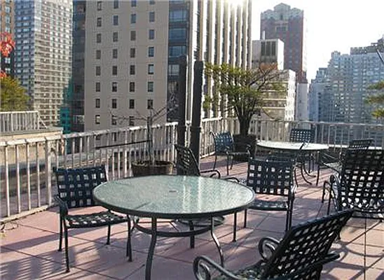 Rented by Warburg | media 40