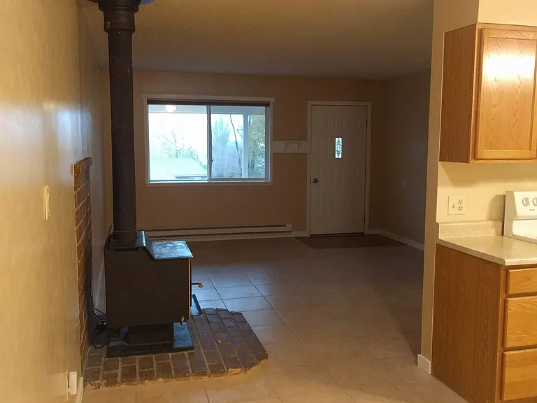 867 Sage St — Photo 4
