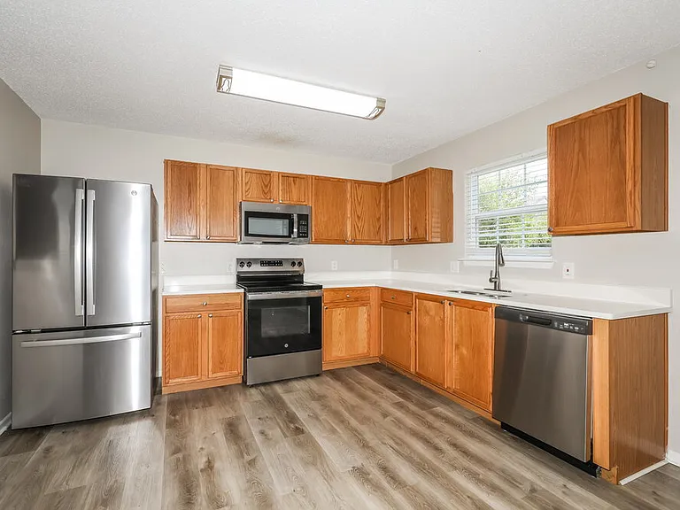 10387 Fairmont Ln — Photo 8