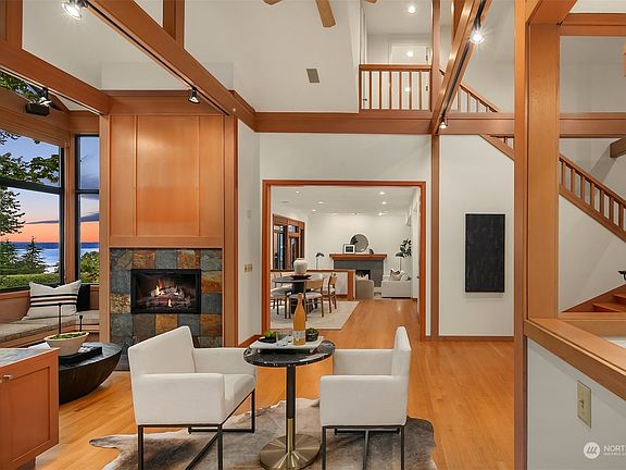 5th image of 10329 NE 55th Street