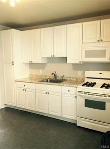 2 Fairview Dr APT 3, Danbury, CT, 06810