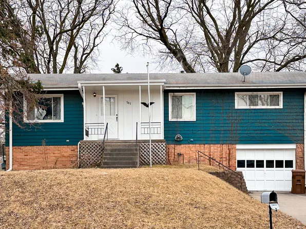 707 Pluma Dr, Bellevue, NE 68005