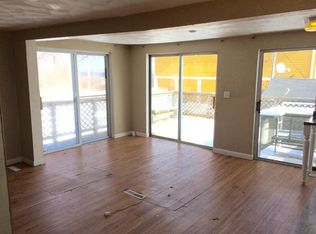 30 Avon Ave, Warwick, RI 02889