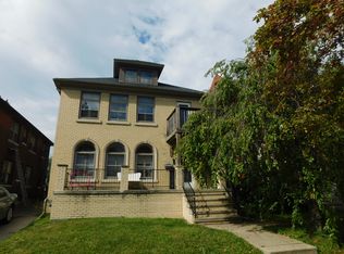 1059 Beaconsfield Ave, Grosse Pointe Park, MI 48230