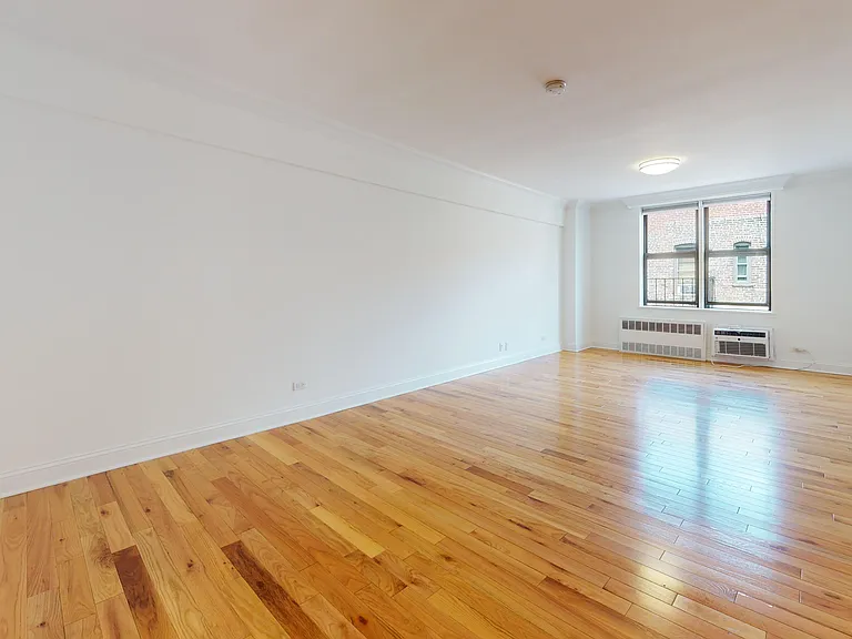 305 W 13th St #6N — Photo 5