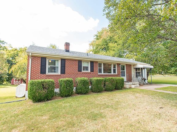 3rd image of 102 Wayne Dr