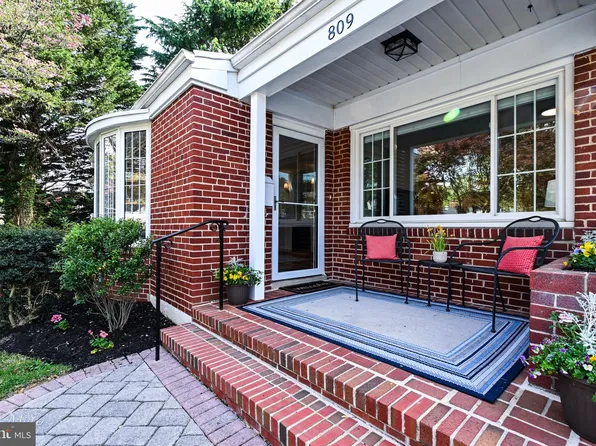 809 Loyola Dr, Towson, MD 21204