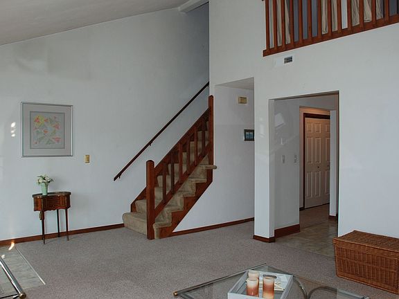 4th image of 811 Wickford Dr