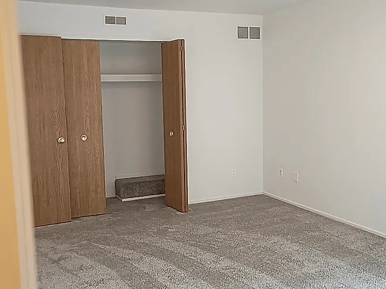 Prentiss Pointe Apartments — Photo 257