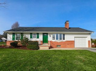 1939 Ellendale Ave, Lancaster, PA 17602