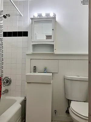 Rented by Keller Williams NYC | media 10