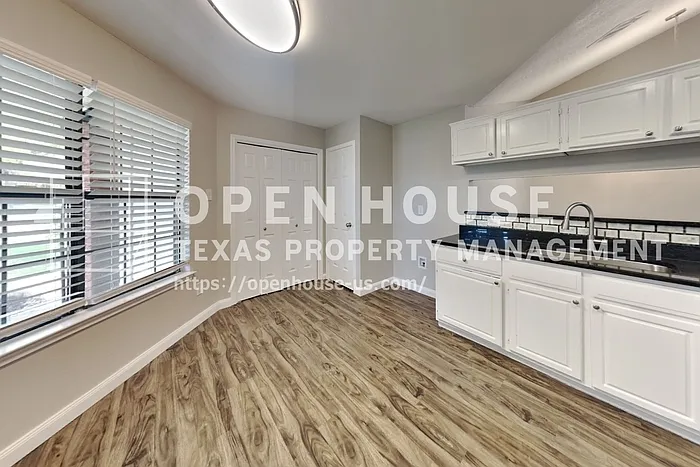 3006 Sierra Dr — Photo 6